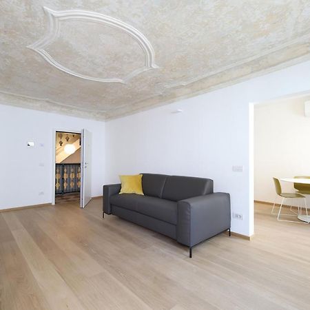 加尔达湖滨Palazzo Riccamboni公寓 外观 照片