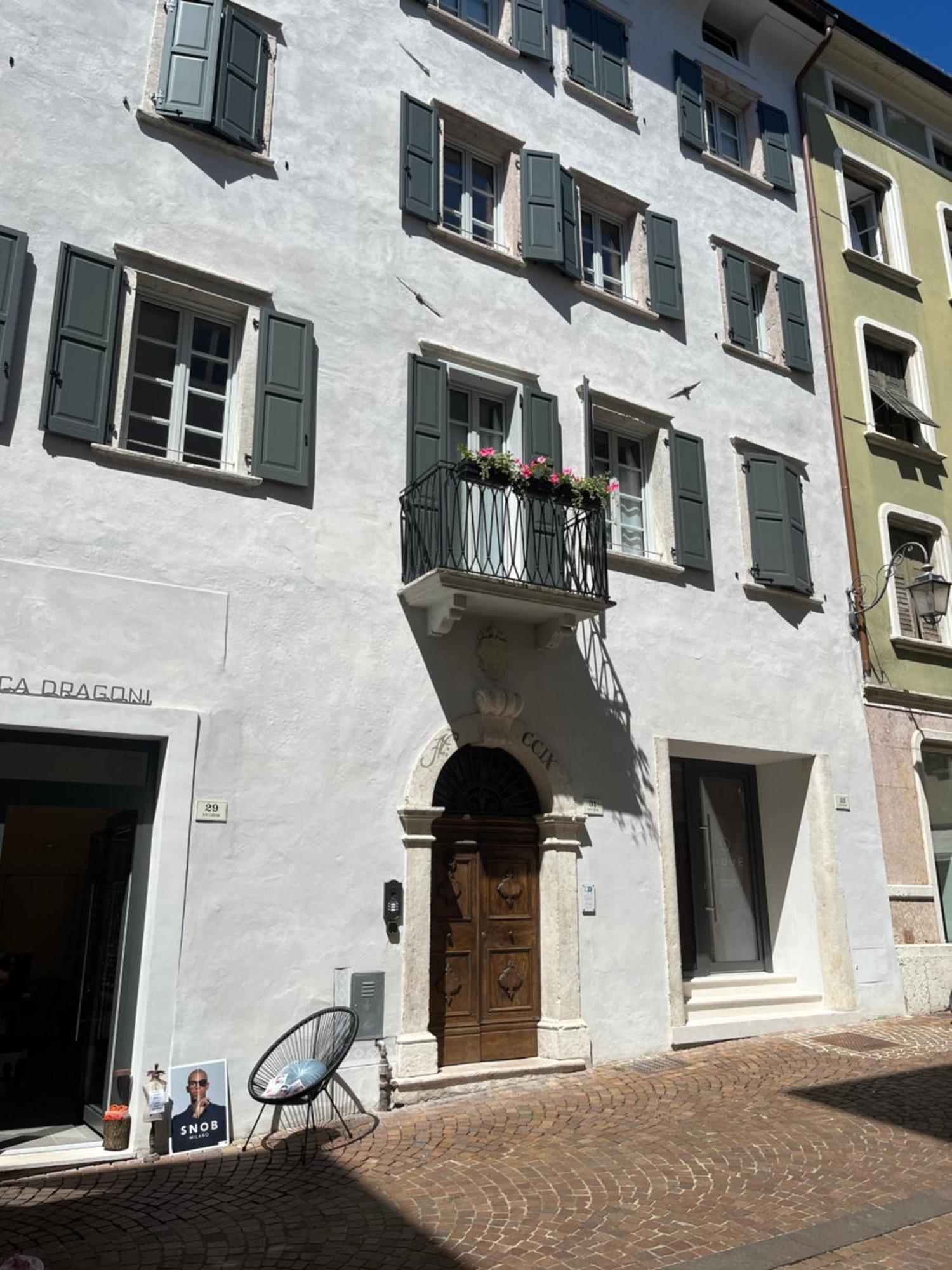 加尔达湖滨Palazzo Riccamboni公寓 外观 照片