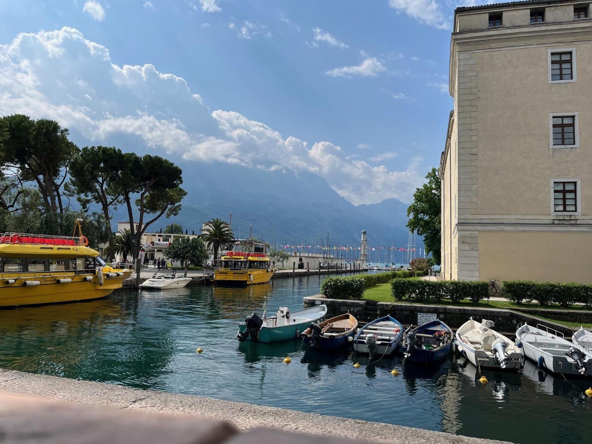 加尔达湖滨Palazzo Riccamboni公寓 外观 照片