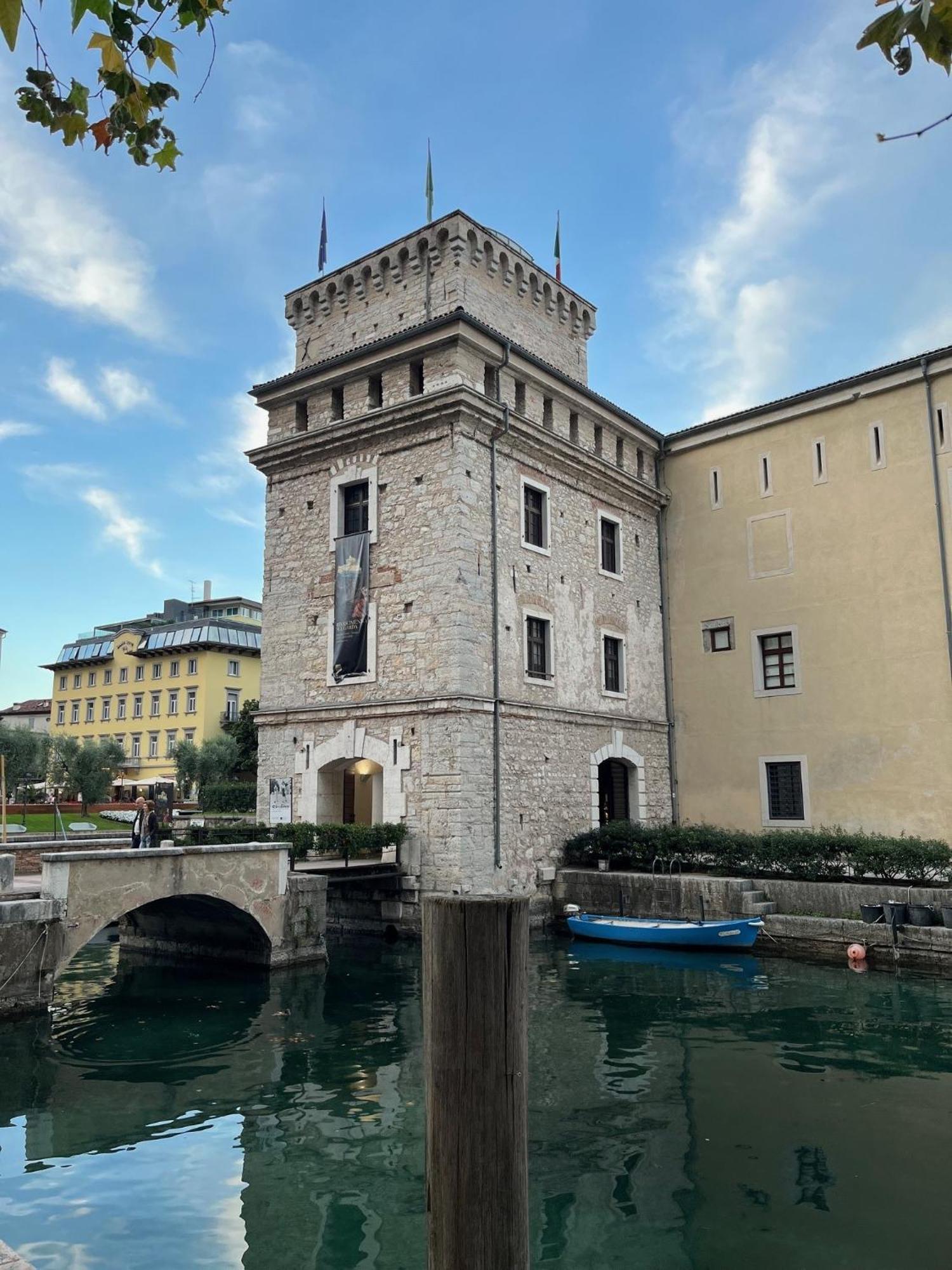 加尔达湖滨Palazzo Riccamboni公寓 外观 照片